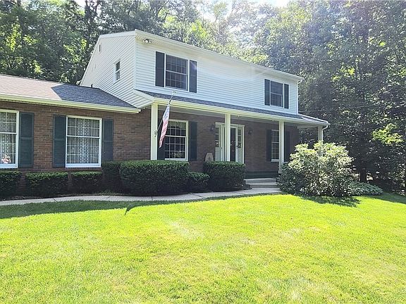 2nd image of 1061 Nina Ln