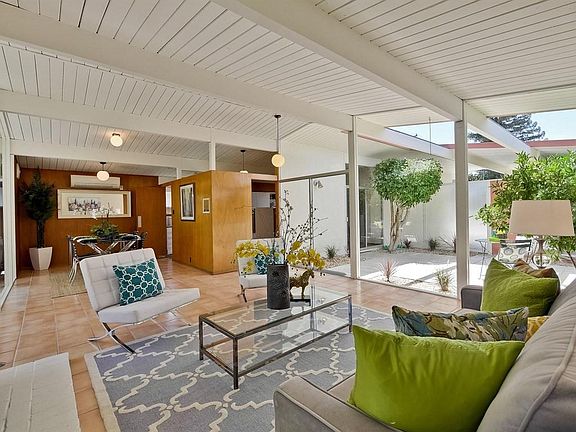 3rd image of 4675 Mossbrook Cir