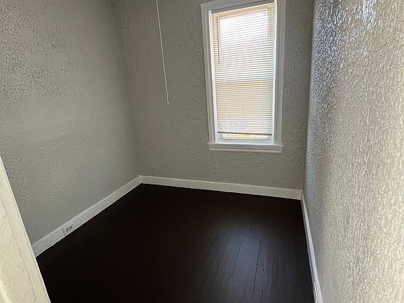 3rd image of 8 Audrey St #18