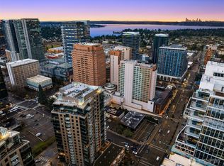 Washington Square, Bellevue, WA 98004