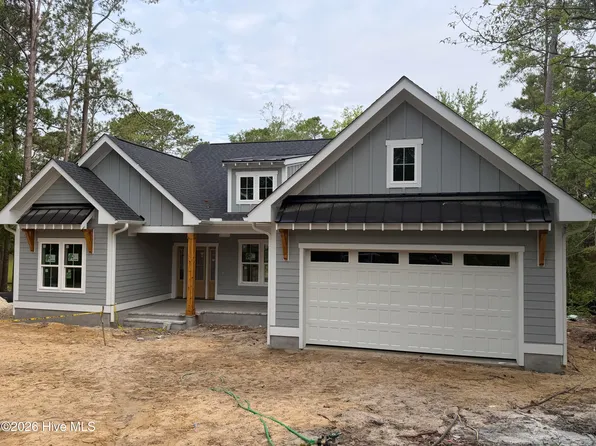 803 Blue Gill Court SE, Bolivia, NC 28422
