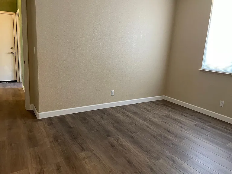 622 Champions Dr — Photo 10