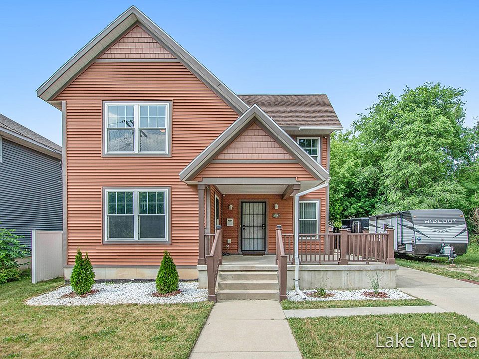 1st image of 1039 Bemis St SE