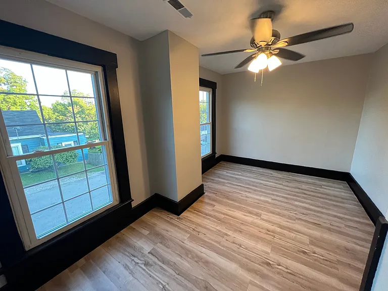 Front bedroom #1