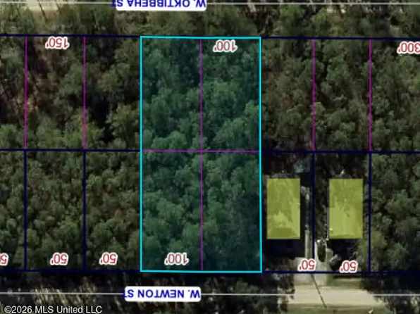 W Newton St, Bay Saint Louis, MS 39520