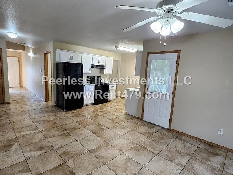 844A Lariat St — Photo 3