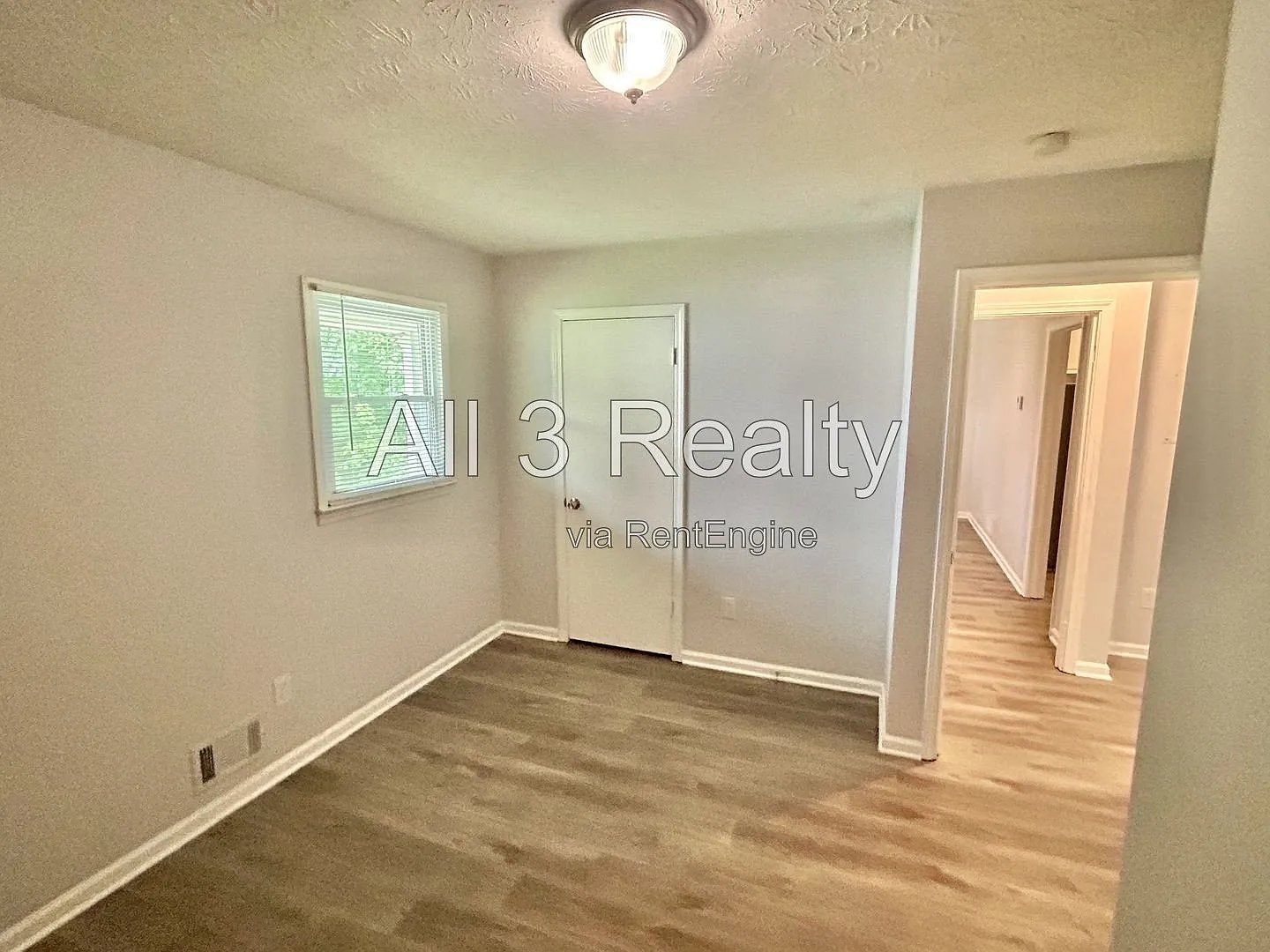 2 bed, 1.0 bath, 910 sqft, $1,435 — Photo 4