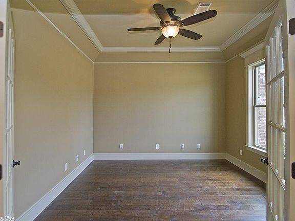 3rd image of 8900 Meadow Gardens Cir