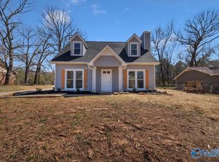 211 Stormy Dr, New Market, AL 35761