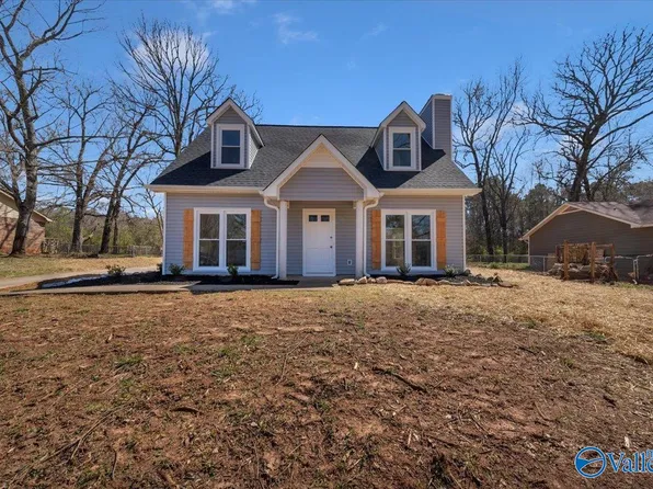 211 Stormy Dr, New Market, AL 35761