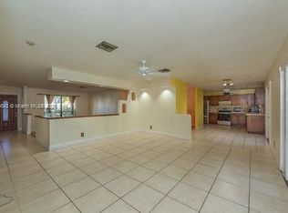 10727 NW 18th Ct, Coral Springs, FL 33071