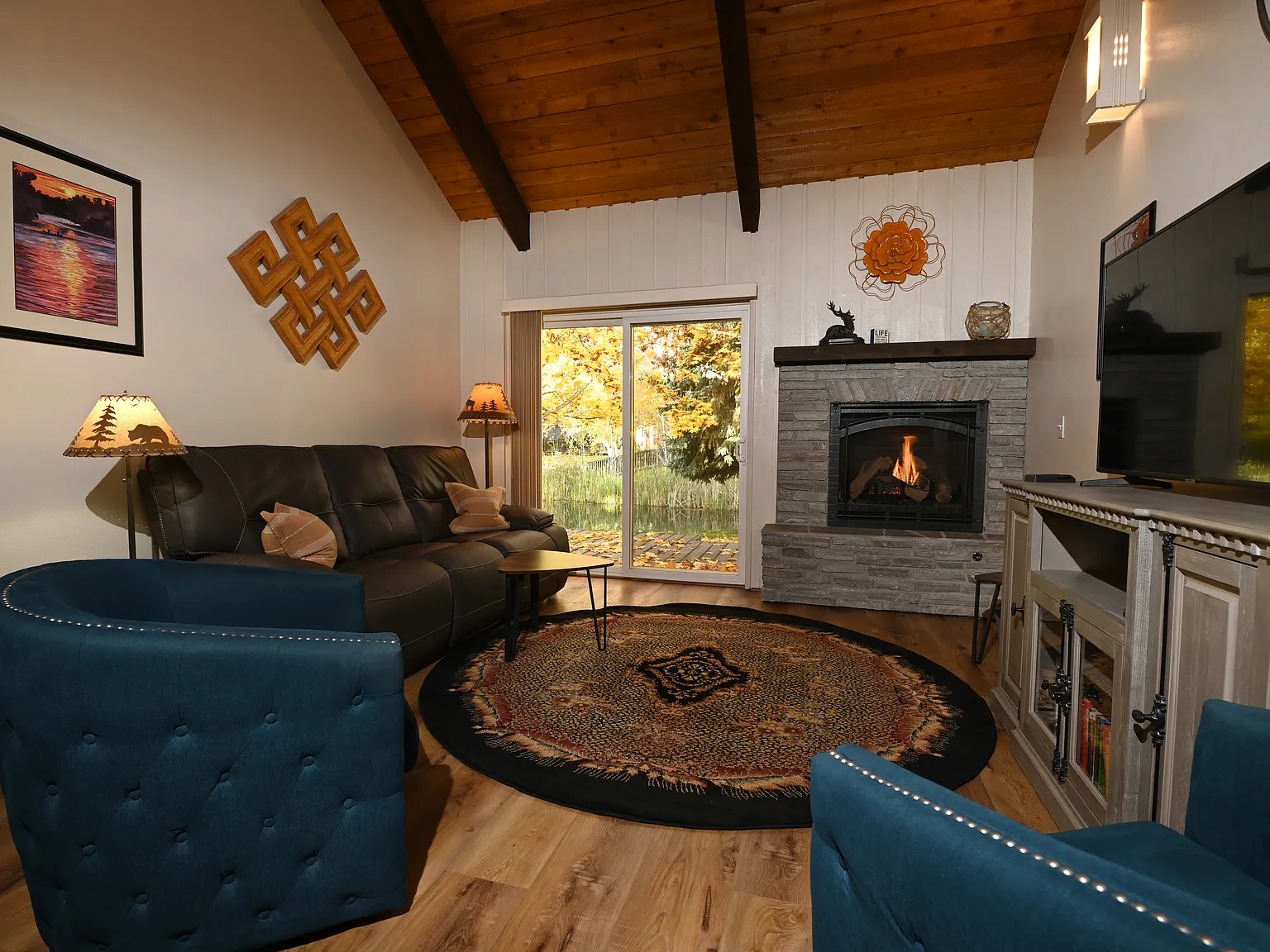 2 bed, 1200 sqft, $2,000 — Photo 3