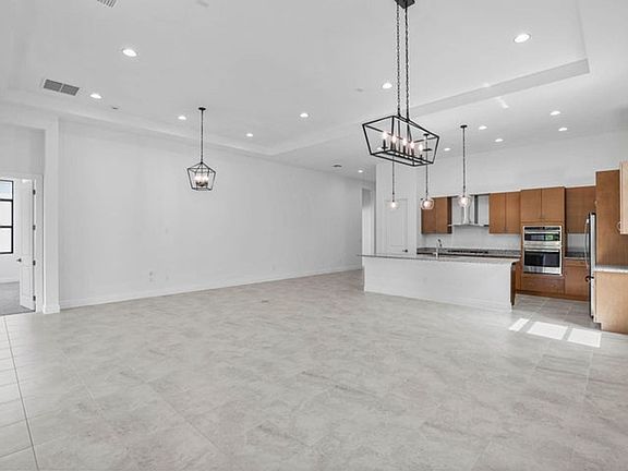 4th image of 13378 Artisan Cir