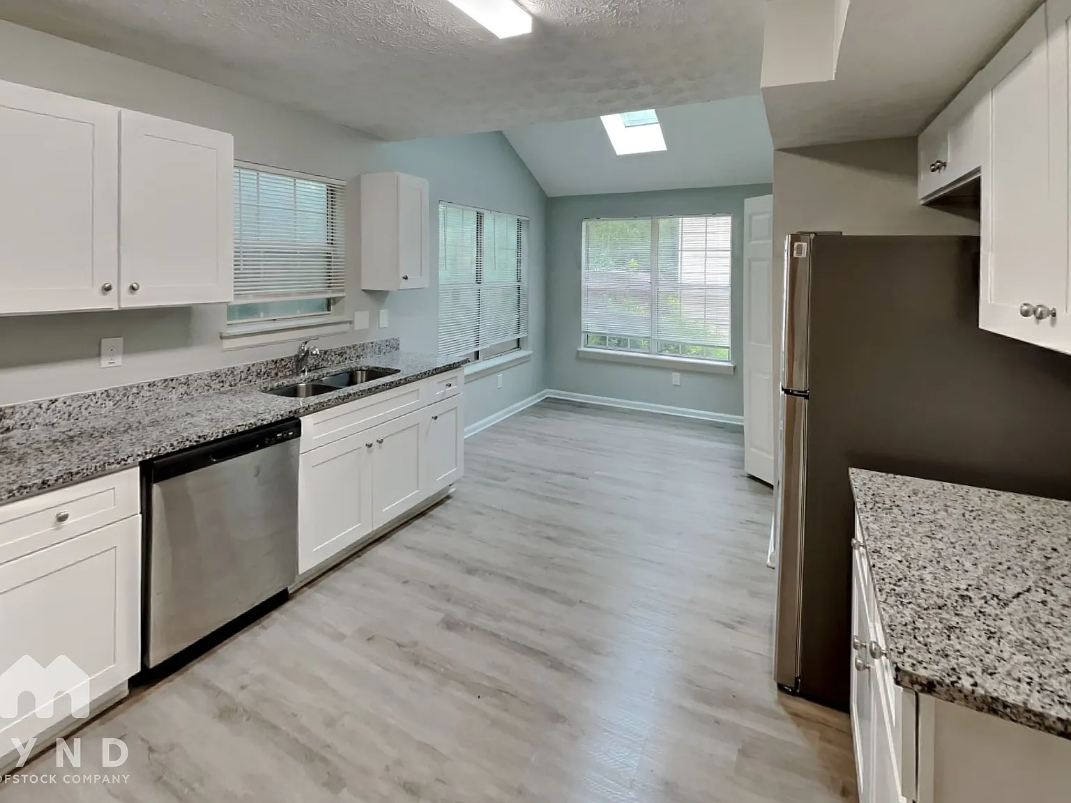 4 bed, 4.0 bath, 1830 sqft, $2,180 — Photo 3