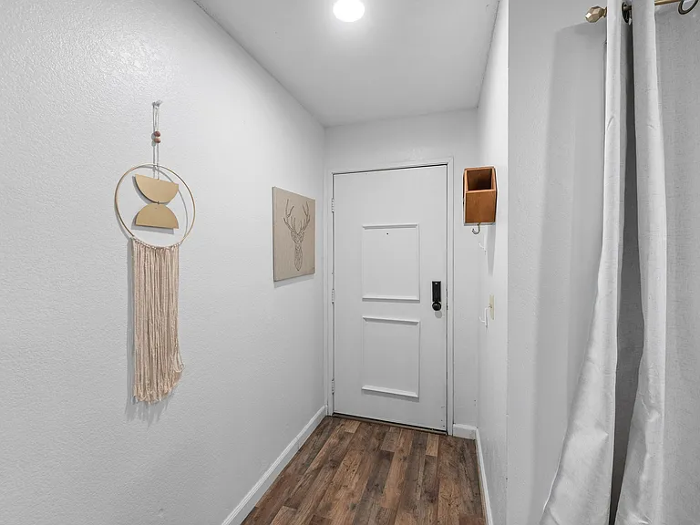510 N Villa Ct #100 — Photo 11