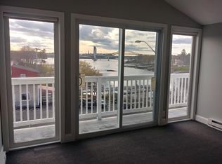 3 Island Ave APT 3, Kittery, ME 03904
