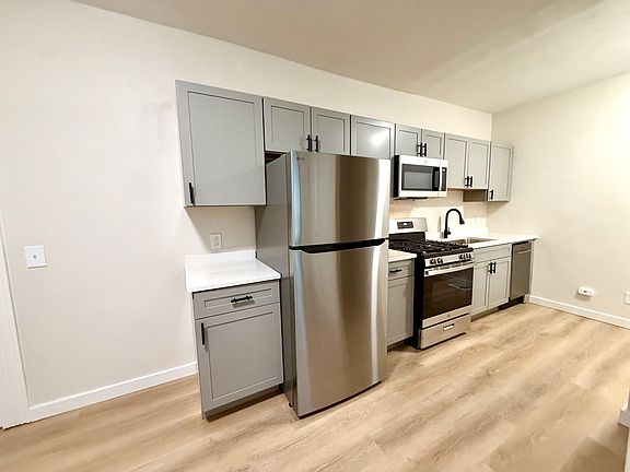 2nd image of 501 Averill Ave APT 1