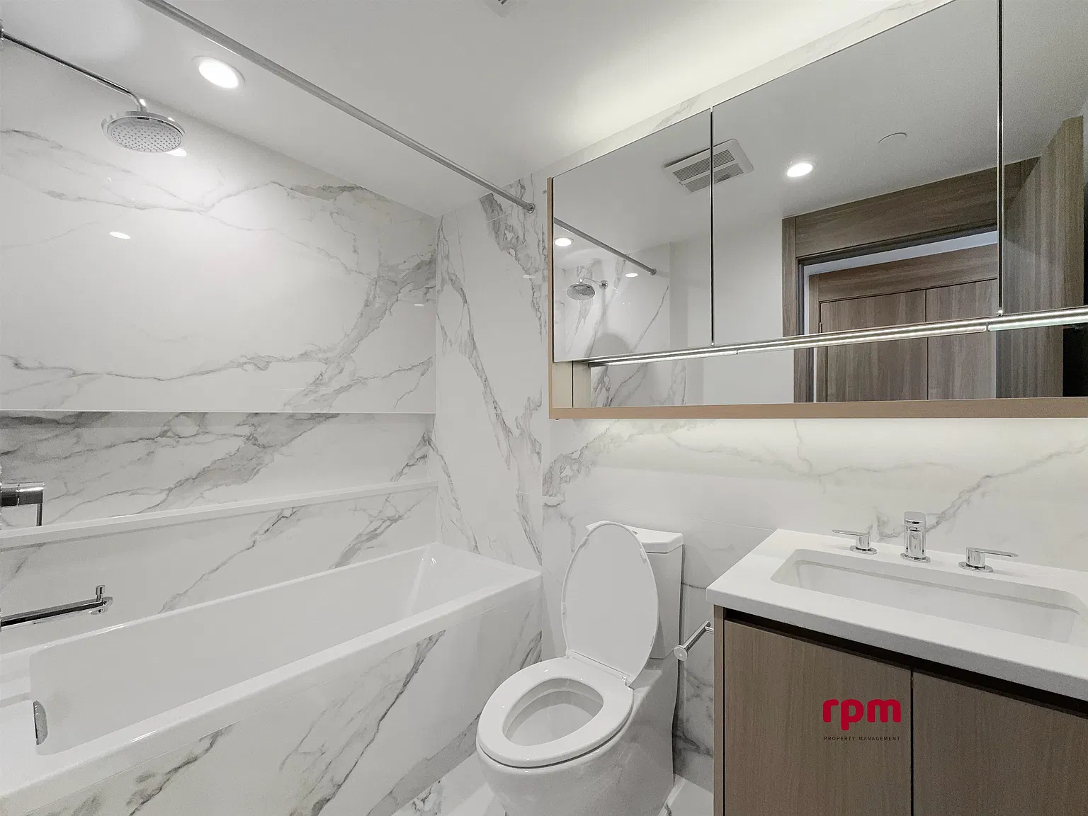 1 bed, 563 sqft, $1,800 — Photo 2