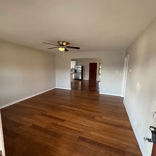 3 bed, 1392 sqft, $2,600 — Photo 4