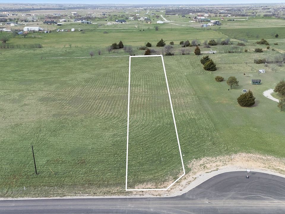 2nd image of 165 Quail Run Ct