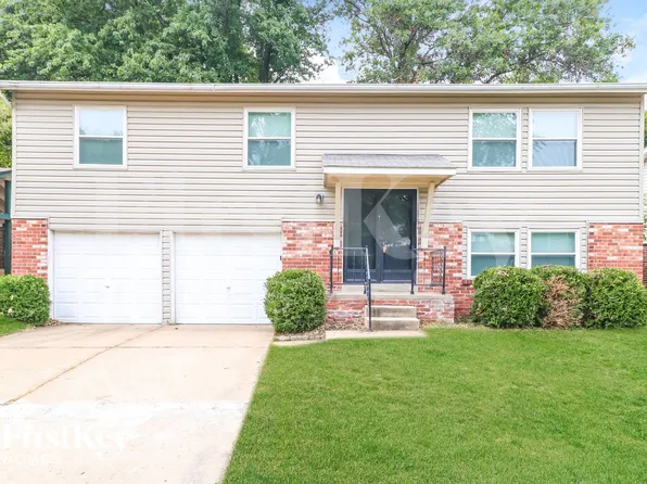 2489 Millvalley Dr, Florissant, MO 63031