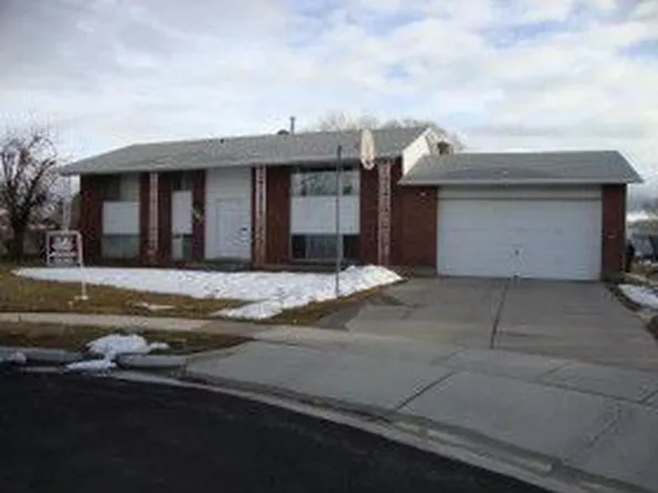 1167 W 2100 N, Clinton, UT 84015