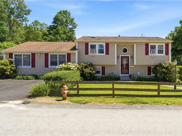 14 Oak St, West Warwick, RI 02893