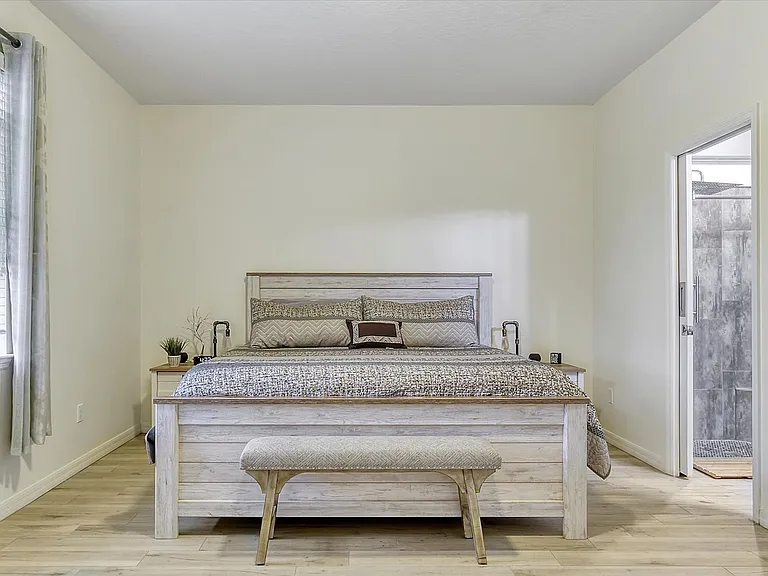 5611 Barletta Dr — Photo 17