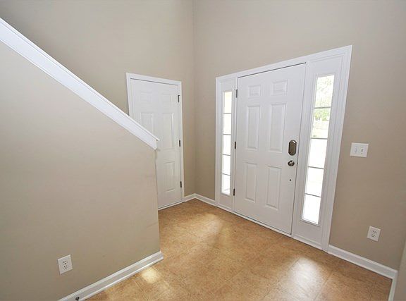 3rd image of 3125 Chamomile Ct