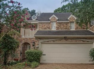 64 Legend Ln, Houston, TX 77024