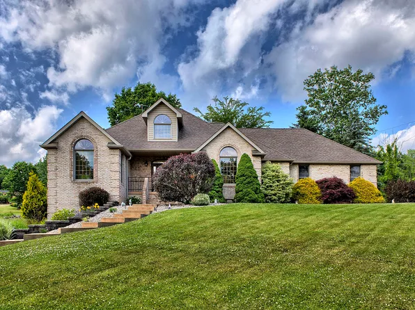 105 Oak Hill Rd, Greensburg, PA 15601