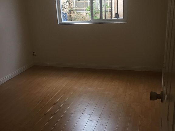 5th image of 7438 Emerson Pl #A