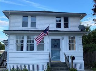 28 Warren St, New London, CT 06320