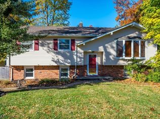 10 Sunset Dr, Mount Olive Twp., NJ 07828