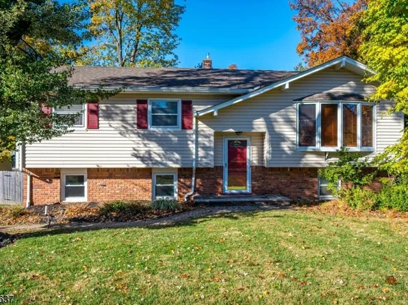 10 Sunset Dr, Mount Olive Twp., NJ 07828