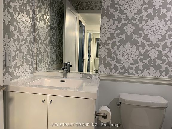 5th image of 2545 Simcoe St N #2520