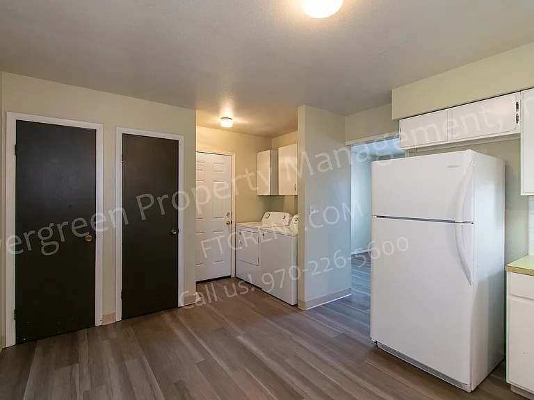 1912 W Plum St — Photo 29