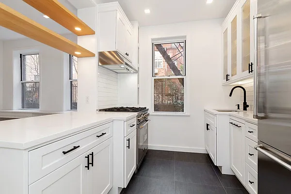 Sold by Cohen Smith Chang LLC | media 11