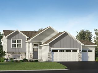 911 Harvest Trl, Buffalo, MN 55313