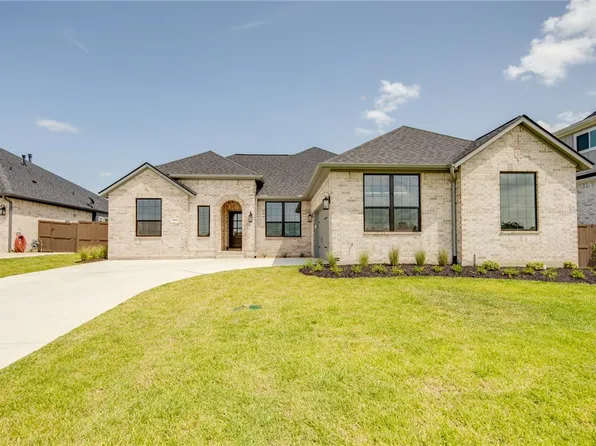 4308 Fox River Ln, Bryan, TX 77802