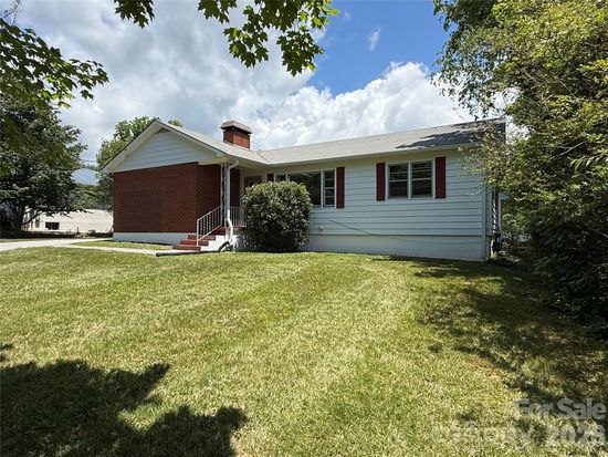 17 N Pershing Rd, Asheville, NC 28805