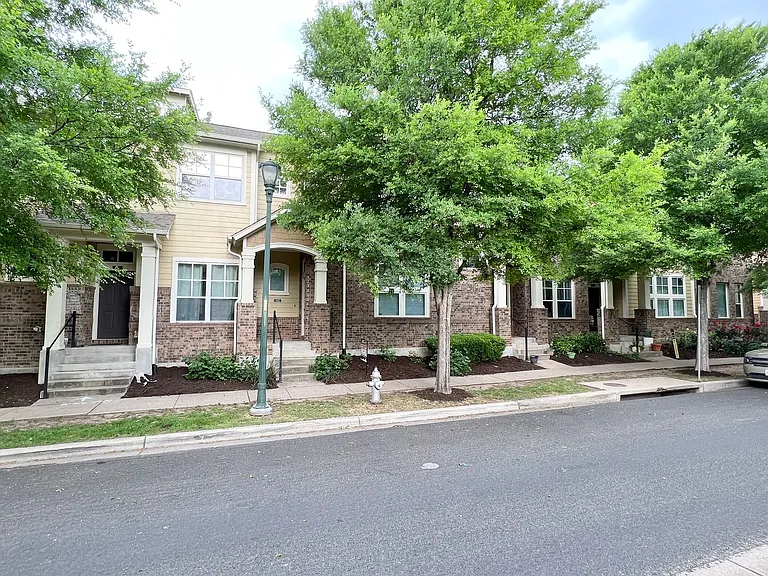 4112 Mattie St — Photo 2