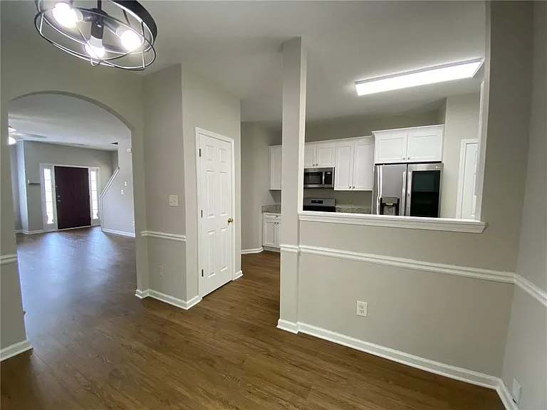 677 Kenridge Dr — Photo 15