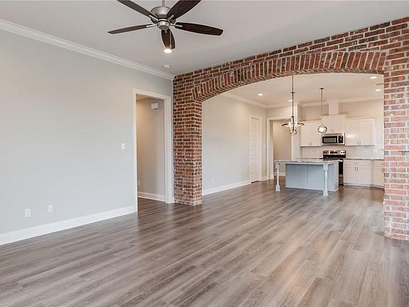 5th image of 1861 N Haniel St