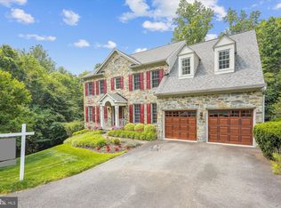 8757 Center Rd, Springfield, VA 22152