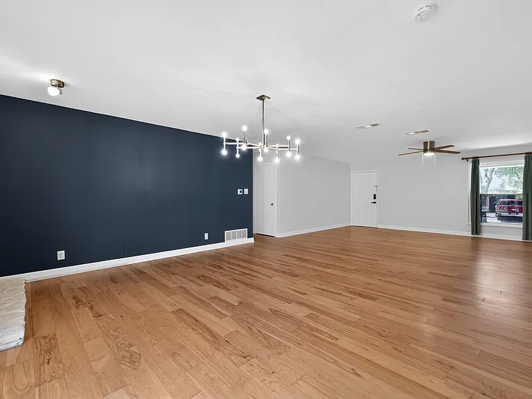 6700 La Salle Dr — Photo 17