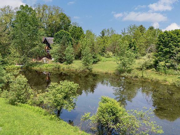 2nd image of 824 County Highway 106