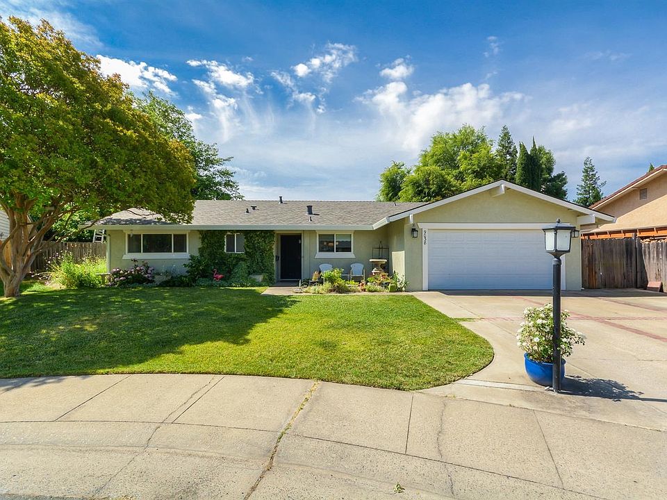 1st image of 9038 La Valencia Ct