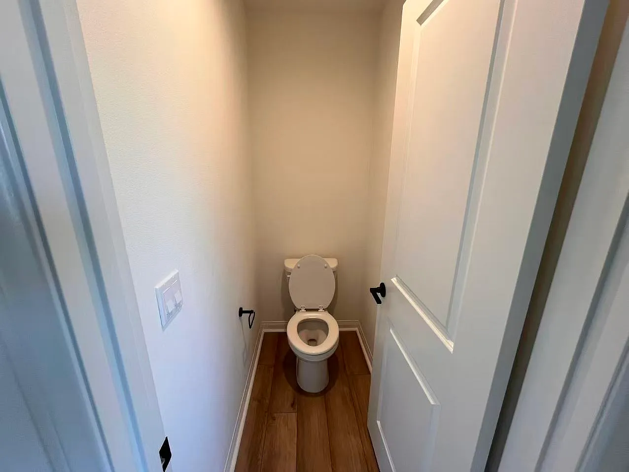 5 bed, 2824 sqft, $4,100 — Photo 4
