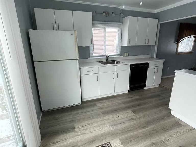 3616 Washington Ave — Photo 1
